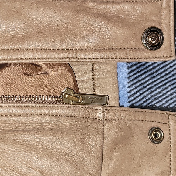 Vintage. Buttery Leather Bomber jacket. Adventure Bound By Wilson's leather. LT - Picture 9 of 16